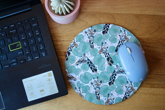 Giraffe Round Mousepad